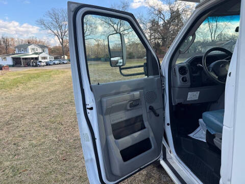 2017 Ford E-Series E-450 SD