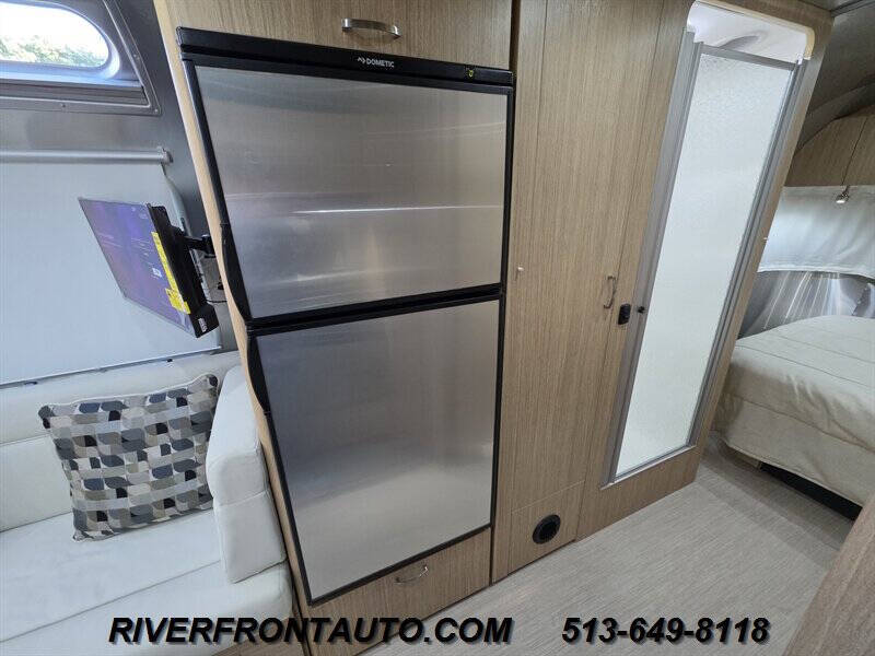 2018 Airstream Flying Cloud 25FB