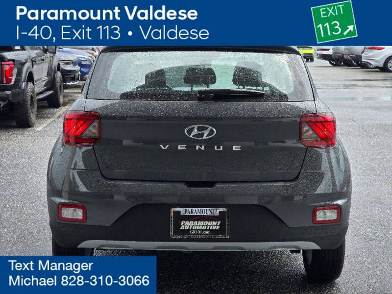 2025 Hyundai Venue SE