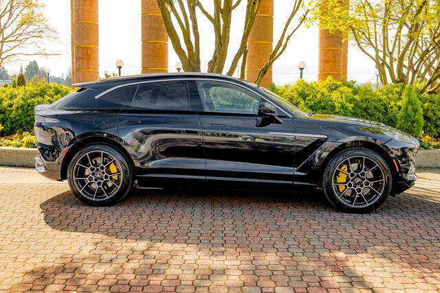 2021 Aston Martin DBX 66