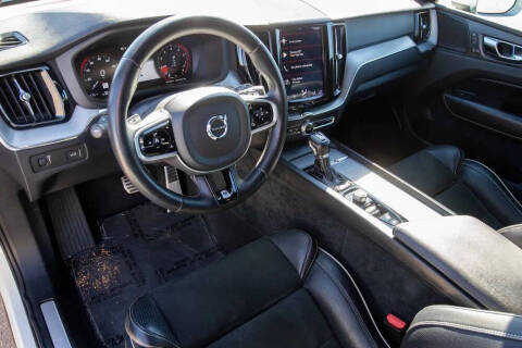 2019 Volvo XC60 T5 R-Design