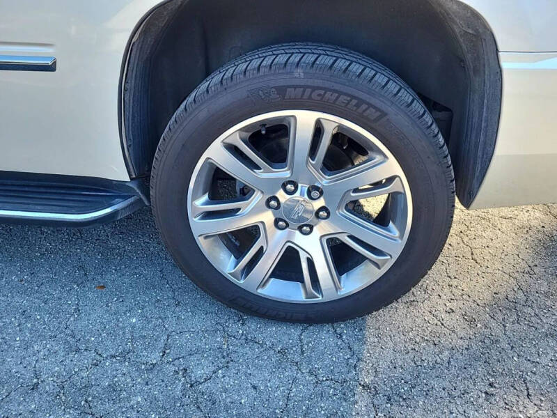 2012 Cadillac Escalade Luxury