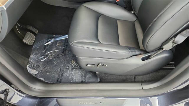 2025 Tesla Model Y Long Range