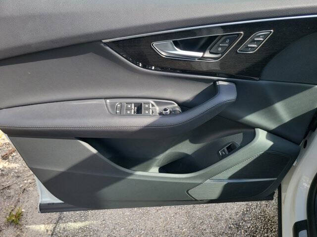 2024 Audi Q7 quattro Premium Plus 45 TFSI