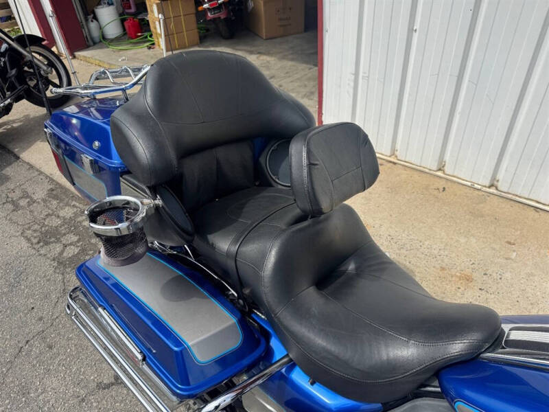 2009 Harley-Davidson FLHTCU -