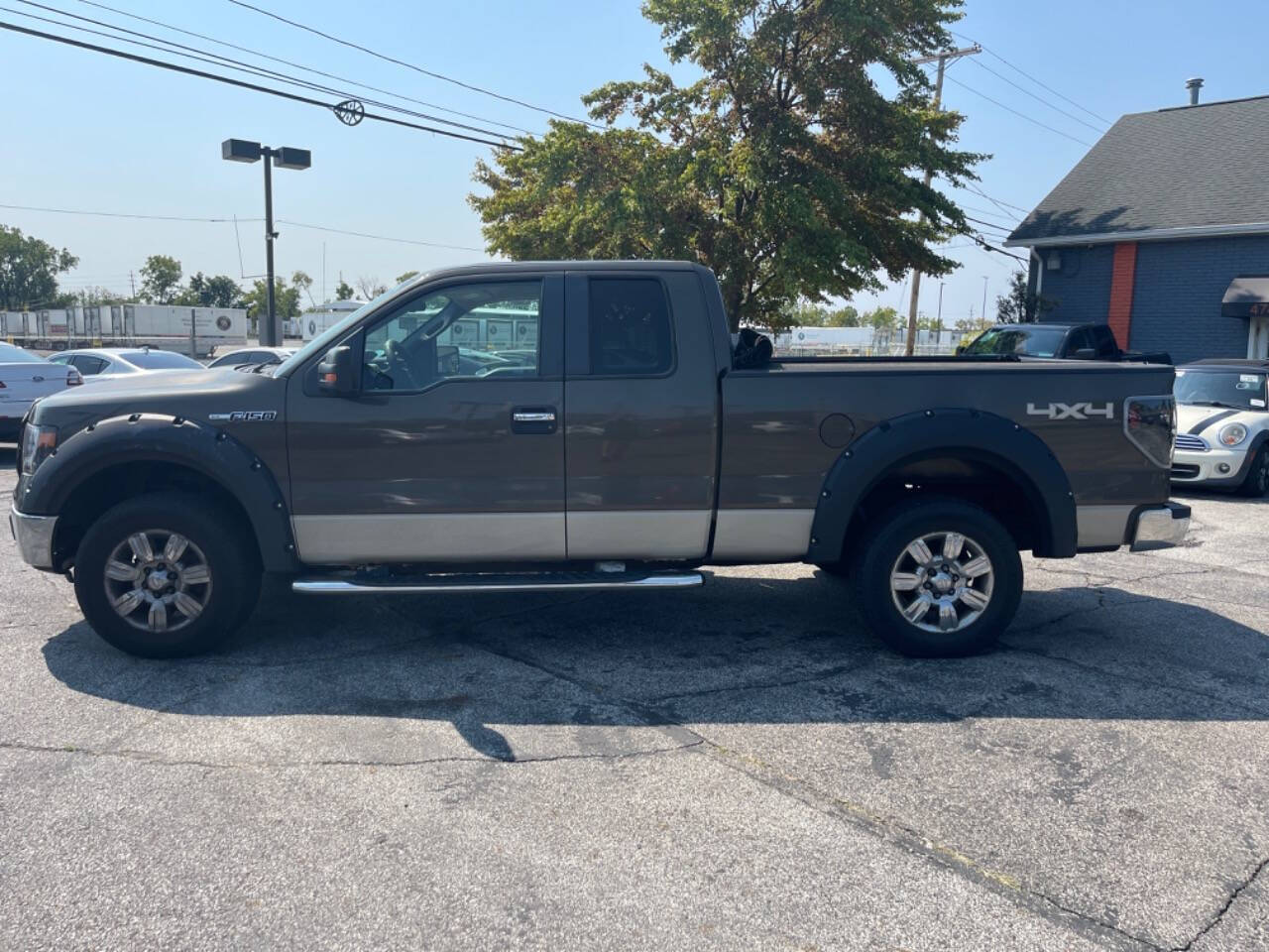 2009 Ford F-150 for sale at AVS AUTO GROUP LLC in CLEVELAND, OH