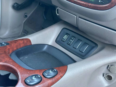 2005 Toyota Sequoia Limited