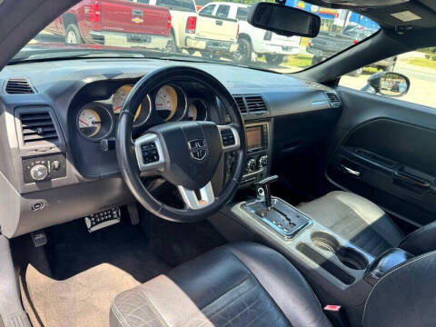 2011 Dodge Challenger R/T Plus