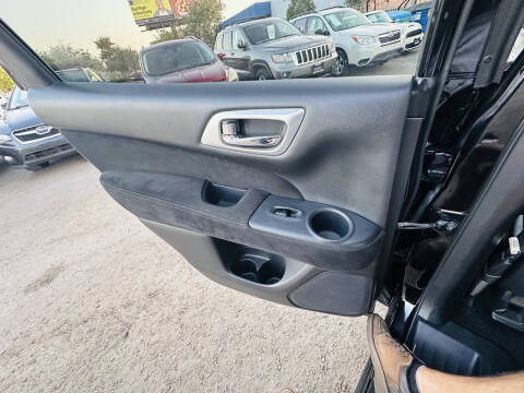 2016 Nissan Pathfinder S