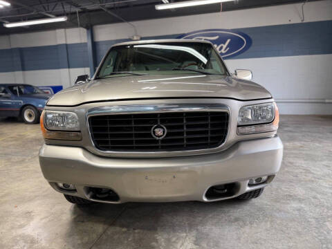 2000 Cadillac Escalade