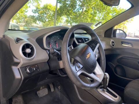 2017 Chevrolet Sonic LT Auto