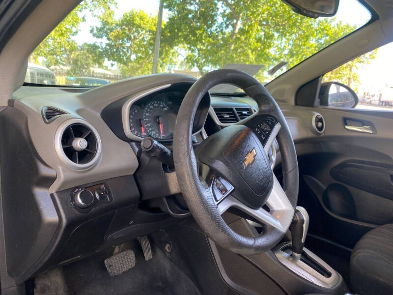 2017 Chevrolet Sonic LT Auto
