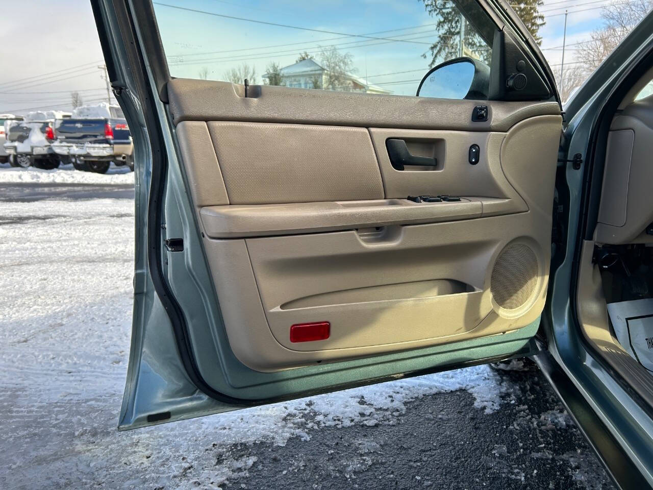 2005 Ford Taurus for sale at Upstate Auto Gallery in Westmoreland, NY