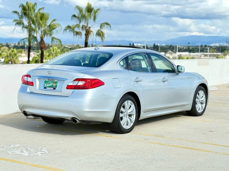 2011 Infiniti M37