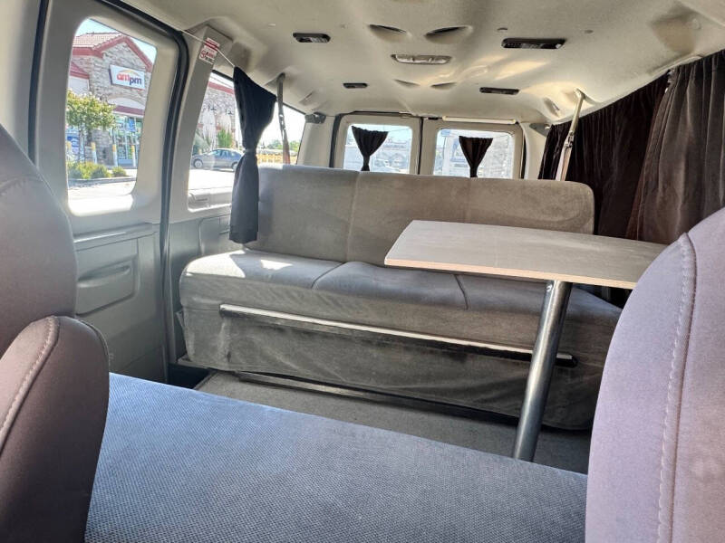 2013 Ford E-Series E-150 XLT