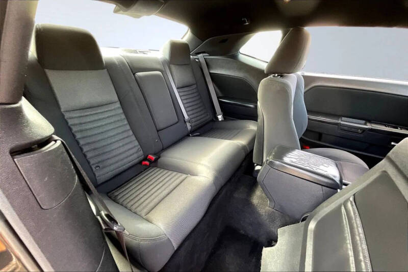 2012 Dodge Challenger SXT