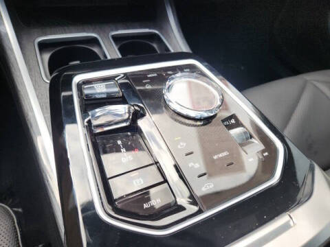 2023 BMW 7 Series 740i