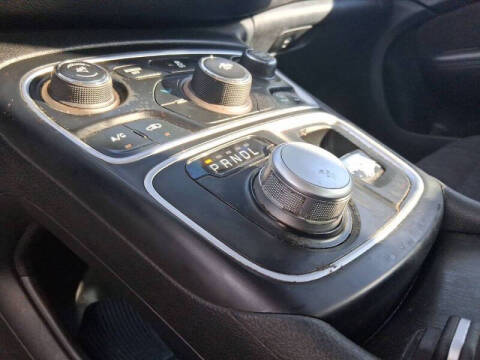 2015 Chrysler 300 Limited