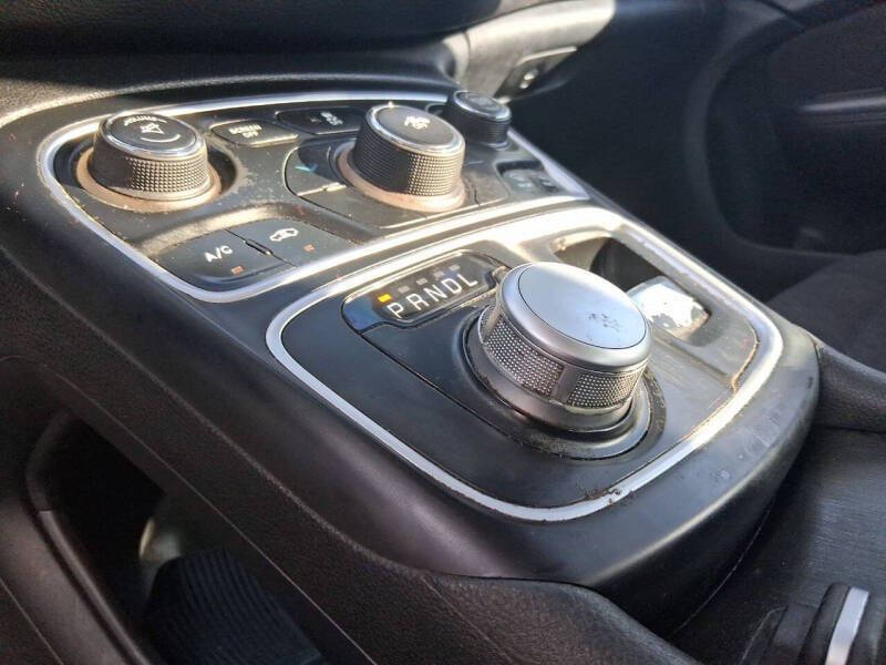 2015 Chrysler 300 Limited