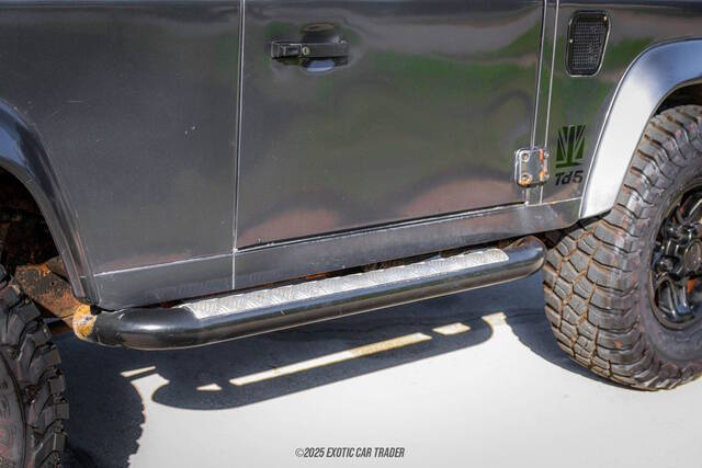 2000 Land Rover Defender