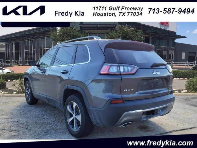 Used 2019 Jeep Cherokee Limited with VIN 1C4PJMDX8KD133322 for sale in Houston, TX