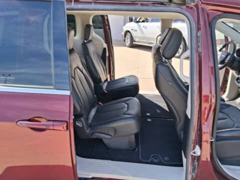 2022 Chrysler Pacifica Touring L