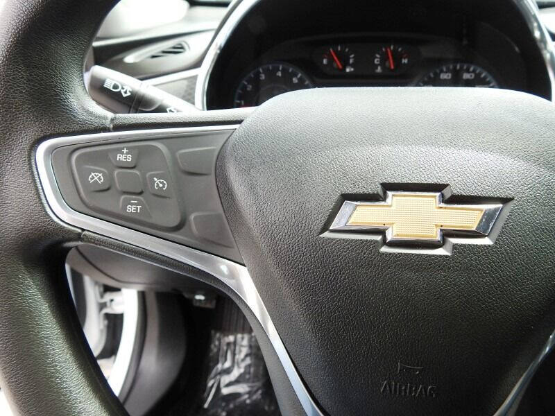 2018 CHEVROLET Malibu Sedan - $14,000