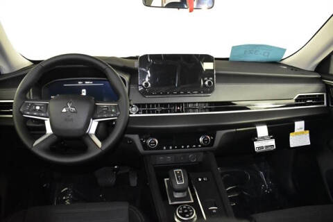 2025 Mitsubishi Outlander PHEV SE