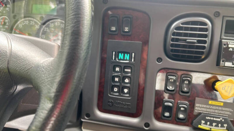 2020 Freightliner M2 106