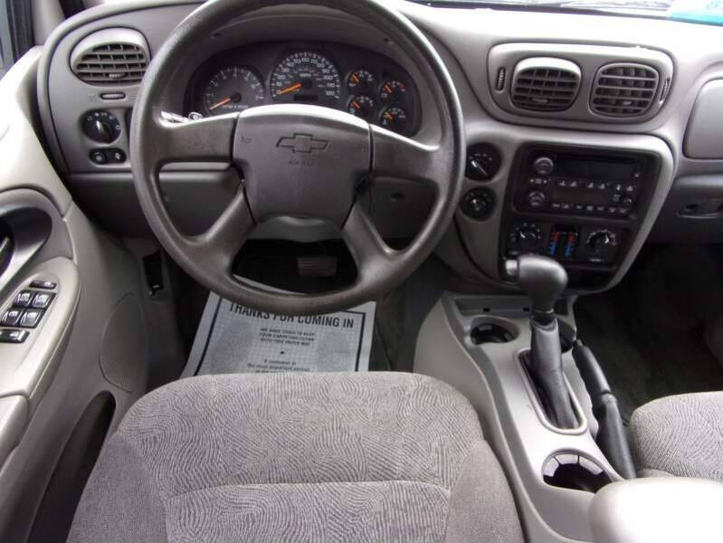 2004 Chevrolet TrailBlazer LS