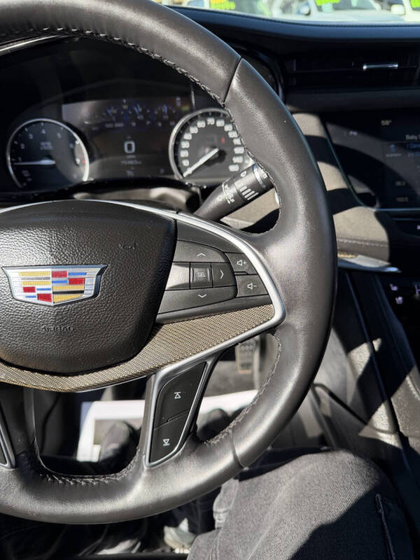 2017 Cadillac XT5 Platinum