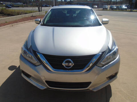 2017 Nissan Altima for sale at Lake Carroll Auto Sales in Carrollton GA