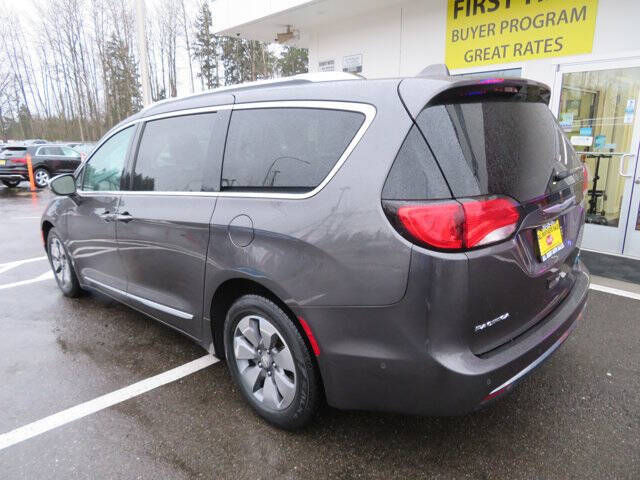2018 Chrysler Pacifica Hybrid Limited