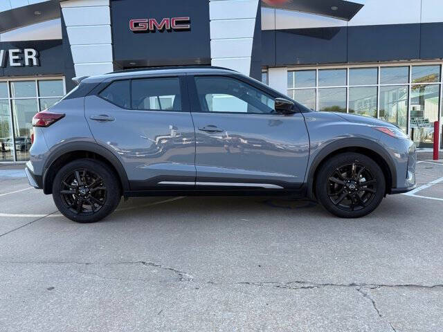 2024 Nissan Kicks SR