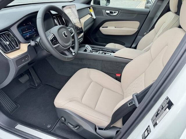 2026 Volvo XC60 T8 Plus