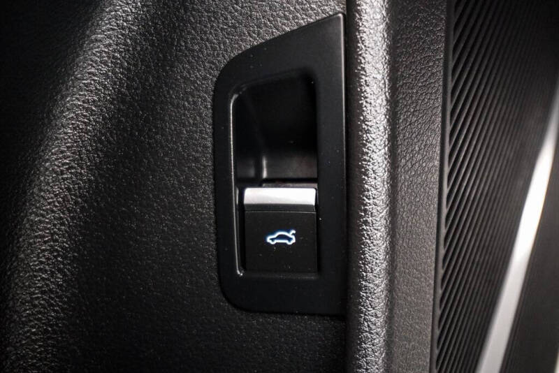 2022 Audi Q8 quattro Premium Plus 55 TFSI