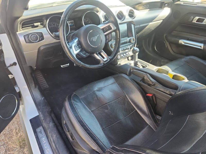 2020 Ford Mustang EcoBoost