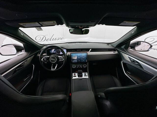 2024 Jaguar F-PACE P250 R-Dynamic S