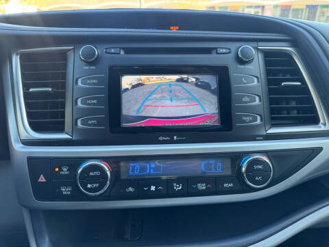 2014 Toyota Highlander LE