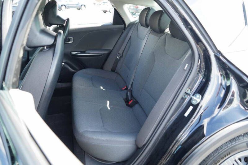 2025 Kia K4 LX