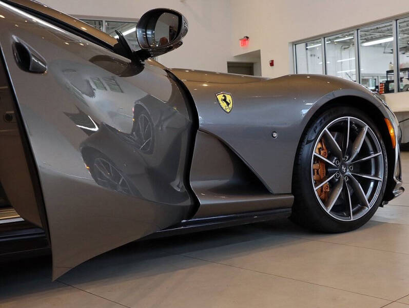 2021 Ferrari 812 GTS