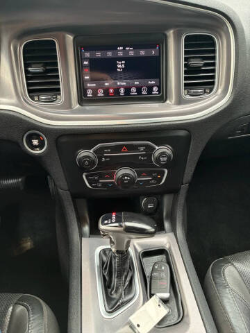 2019 Dodge Charger SXT