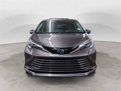 2022 Toyota Sienna Limited 7-Passenger