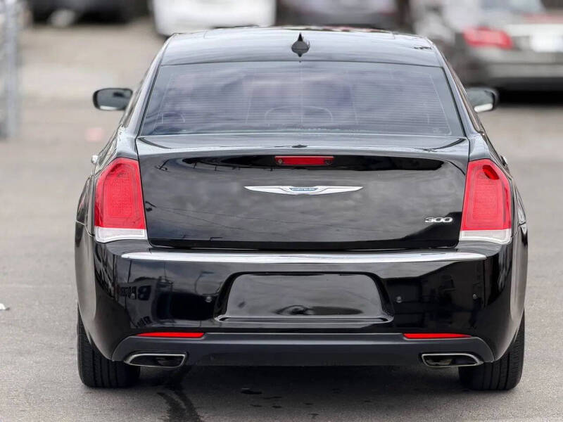 2018 Chrysler 300 Limited