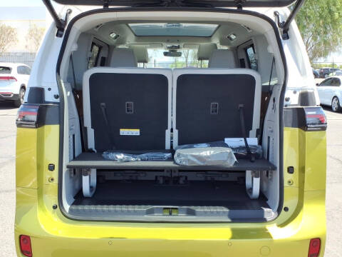 2025 Volkswagen ID. Buzz Pro S Plus 4Motion