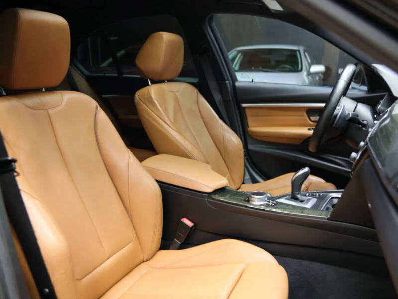 2018 BMW 3 Series 330i xDrive