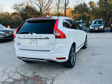 2017 Volvo XC60 T5 Dynamic