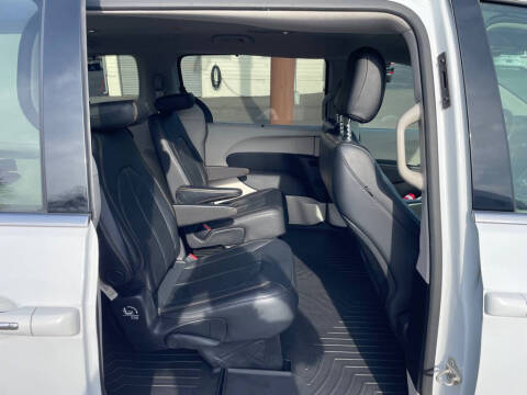 2020 Chrysler Pacifica Touring L