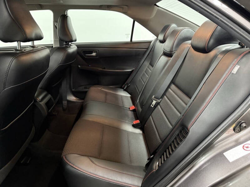 2016 Toyota Camry Hybrid SE