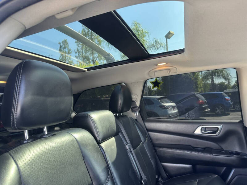 2020 Nissan Pathfinder Platinum